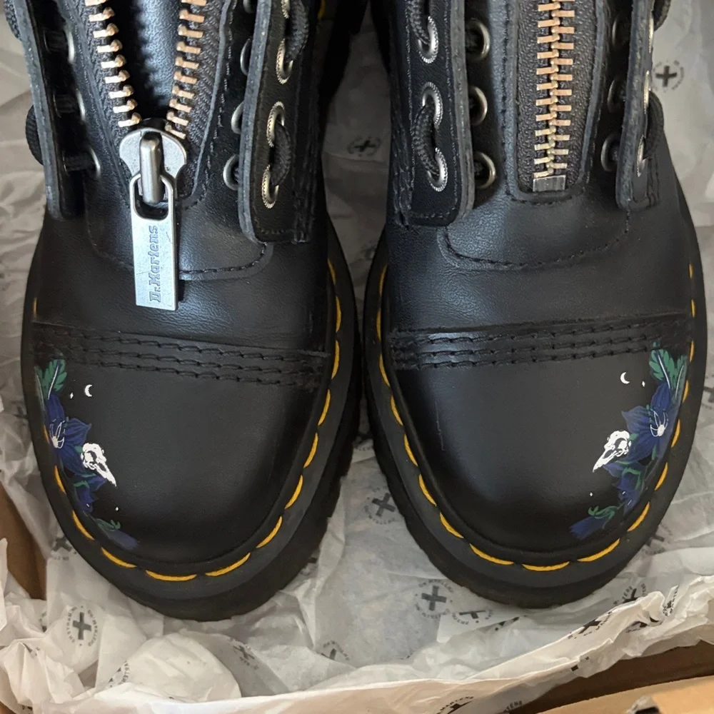 Dr. Martens Sinclair Floral Platform Boots in Black “Mystic Garden” floral Sz 6 - Picture 5 of 7